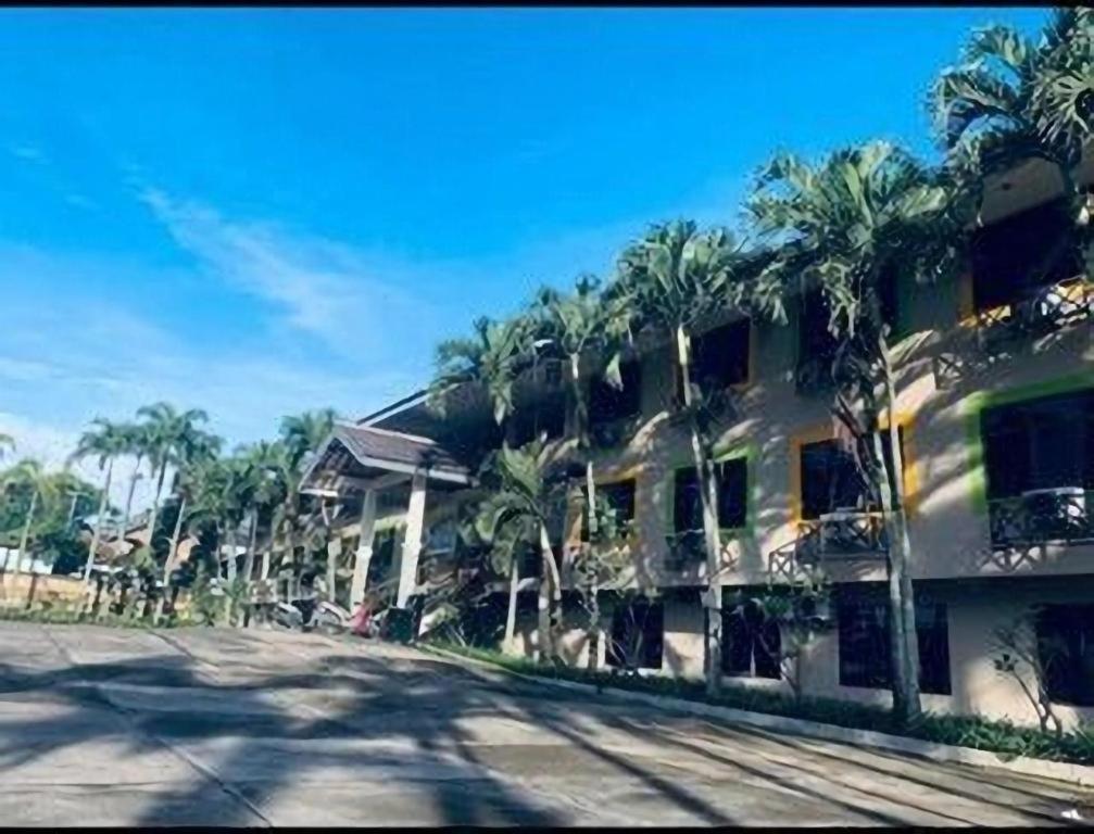 Hotel Augusta Гарут Екстер'єр фото